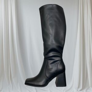 Prettylittlething NIB plt 90s Style Black Mid Calf Square Toe Boots US 7